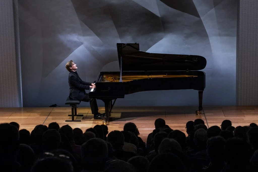 Simon Bürki Brings Chopin and Schumann Together on His Upcoming Album