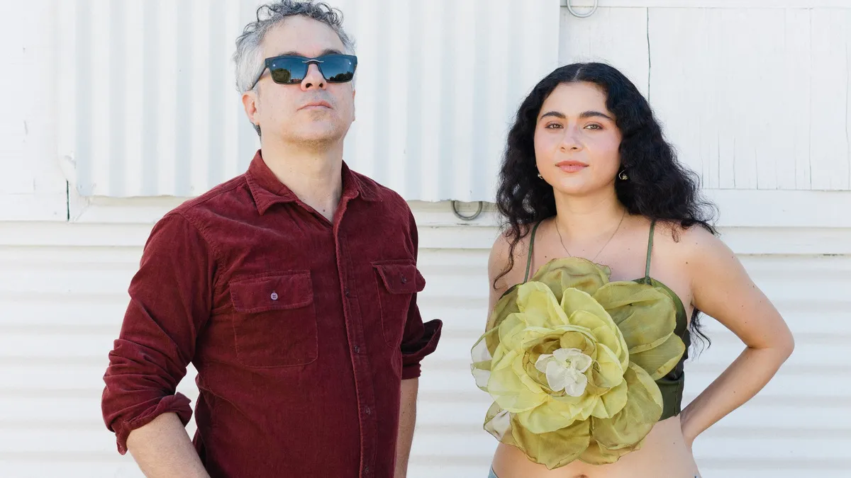 Silvana Estrada Expands Vendrán Suaves Lluvias with M. Ward Collaboration