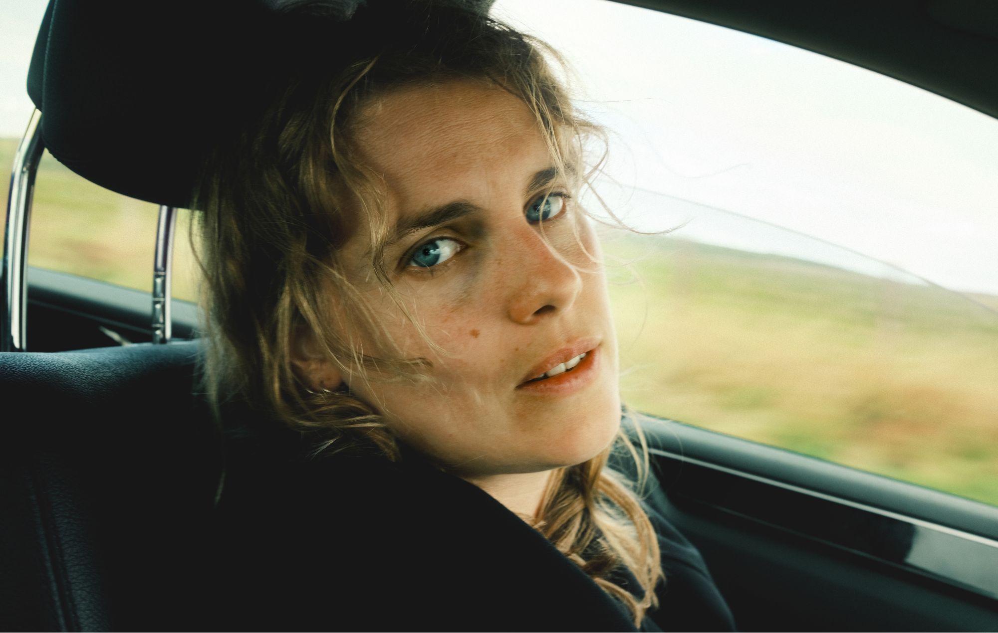 Marika Hackman Announces Fifth Album False Dogs and Shares Opening Single 33