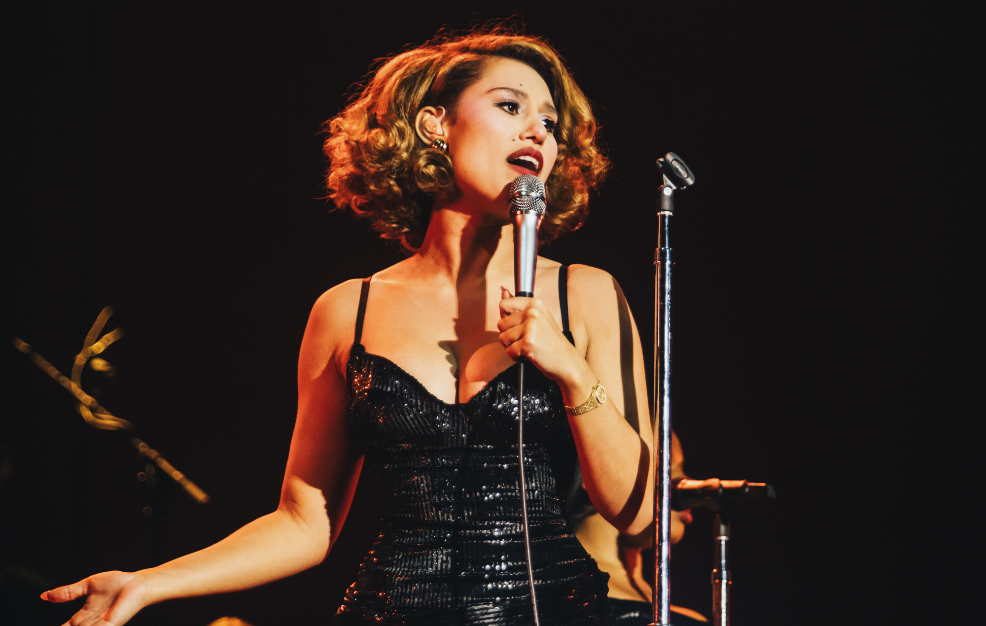 Raye and Her Team Take on Bot Influx Ahead of Royal Albert Hall Orchestral Show